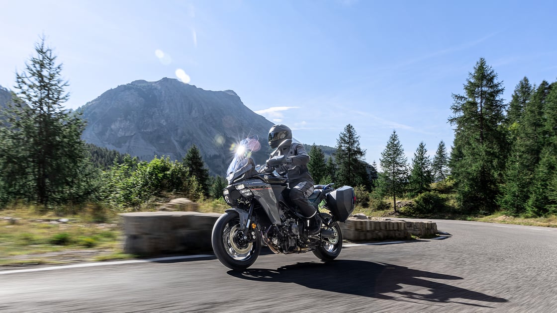 2026 Yamaha TRACER 9