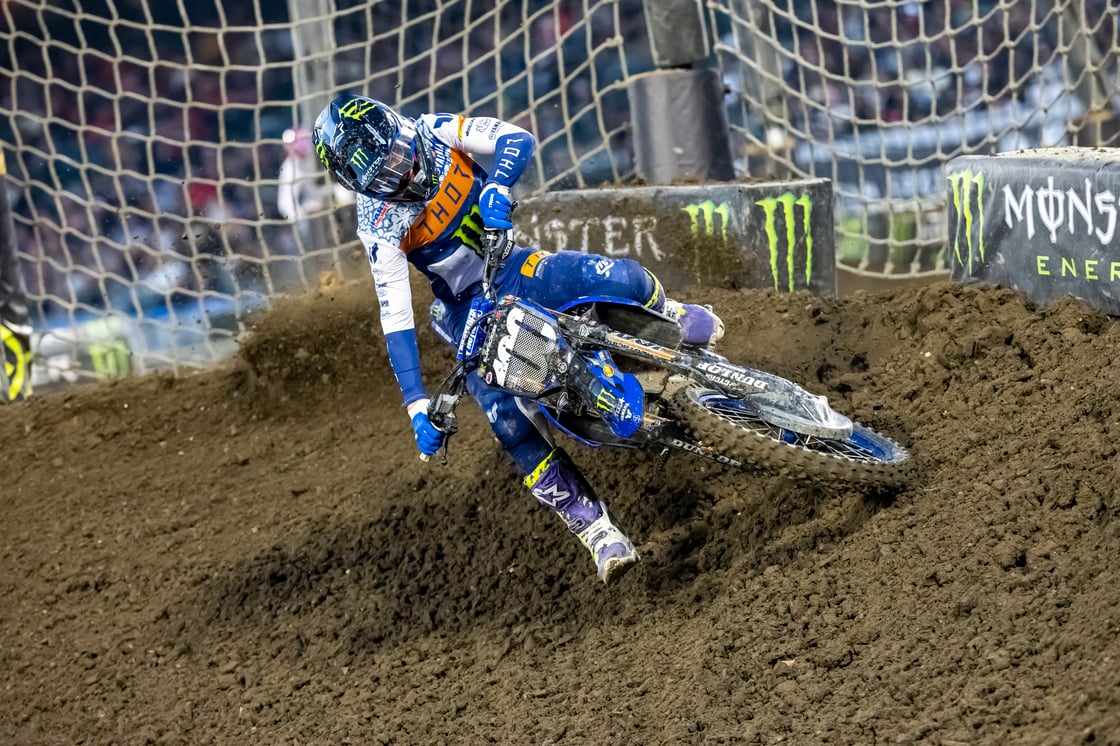 DAVIES_ANAHEIM_1_SX_MONSTER_ENERGY_YAMAHA_STAR_2025_04
